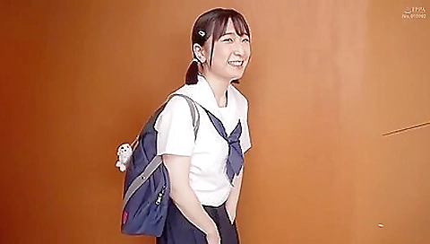 Mature asian model shows off her tight pussy