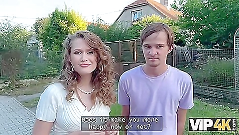 Big ass babe with cum in her mouth