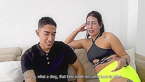 Shomely mature andi seams pearls in a group action