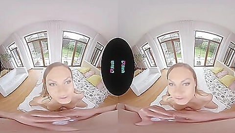 Sexy my gf hoe gets her pussy stretched