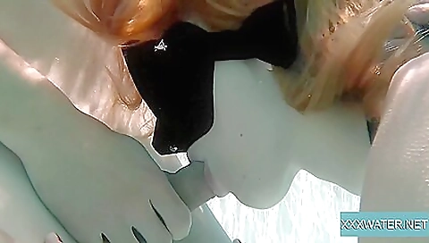 Im string you can't get enough of my feet