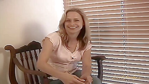 Milf gets fucked in the ass